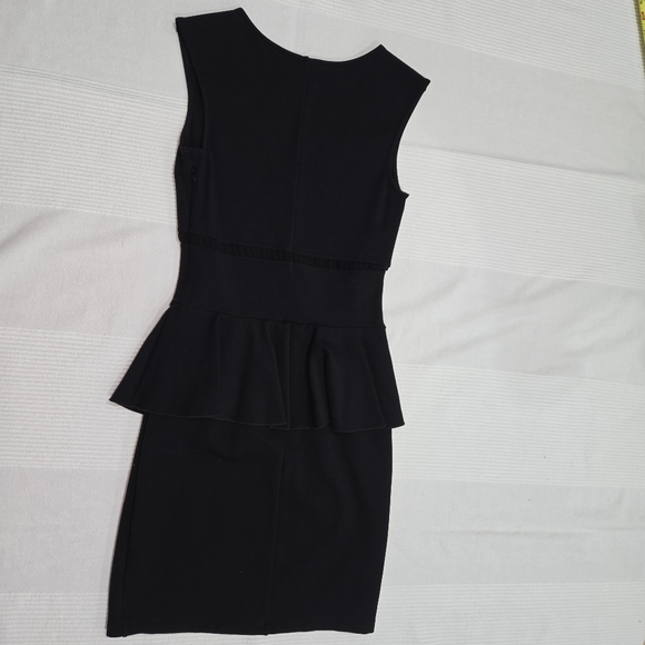 Victoria's Secret dress, size 4 - Picture 2 of 12